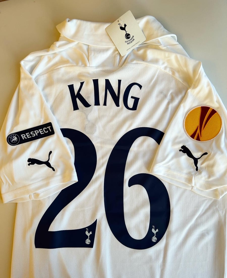 Image of NEW Tottenham “KING 26” 2011/12 Home Cup Shirt + UEL patches (M) 