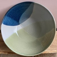 Image 1 of Serving bowl