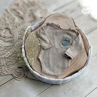 Image 1 of Photoshoot newborn romper Arlo - beige sweater