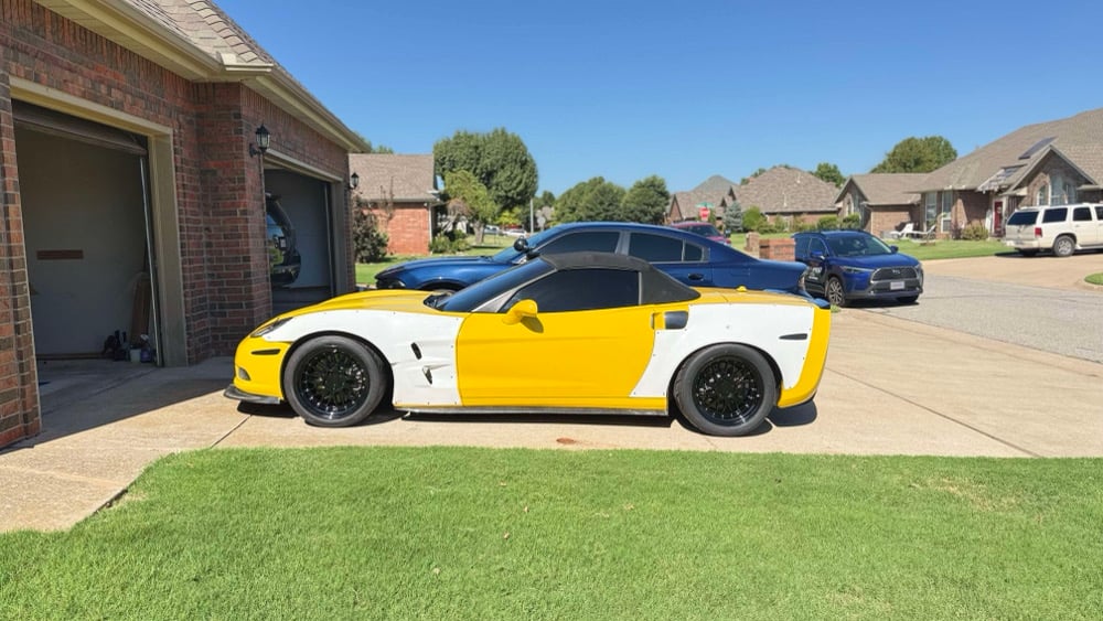 Image of C6R.D V2 over fender kit front and rear