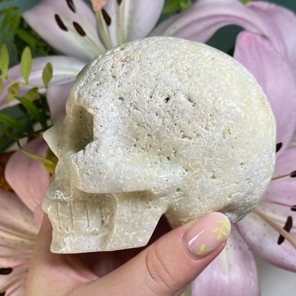 Image of Pink Amethyst Skull (low quality)