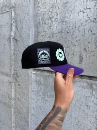 Image 3 of MULTI TONE PURPLE VISOR NEW YORK METS CUSTOM FITTED CAP