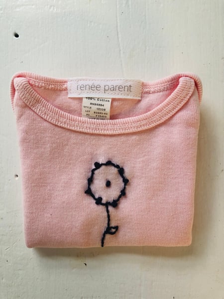 Image of flower power indigo hand embroidered bébé tee