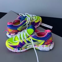 Image 3 of size: us8.5 uk6.5 eu40 cm25.5
