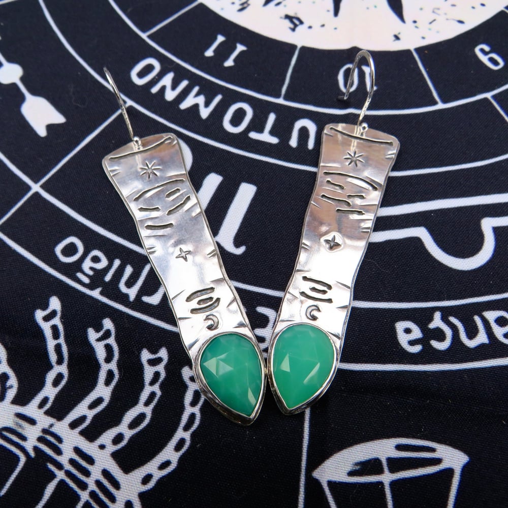Spellbound Touch Witches Finger Earrings set with Green Chalcedony