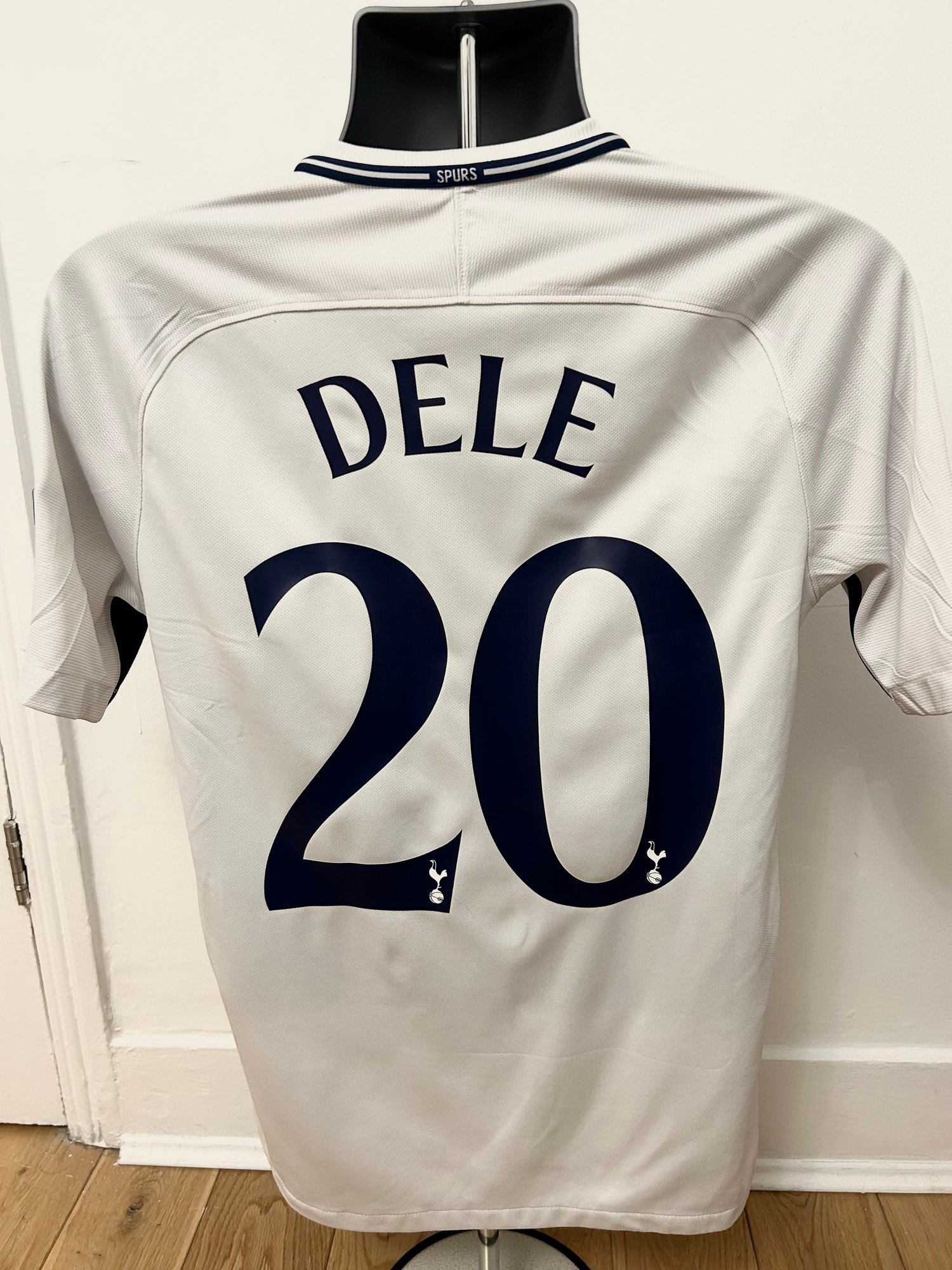 Image of Tottenham Hotspur “DELE 20” 2017/18 Home Shirt + UCL patches (M)