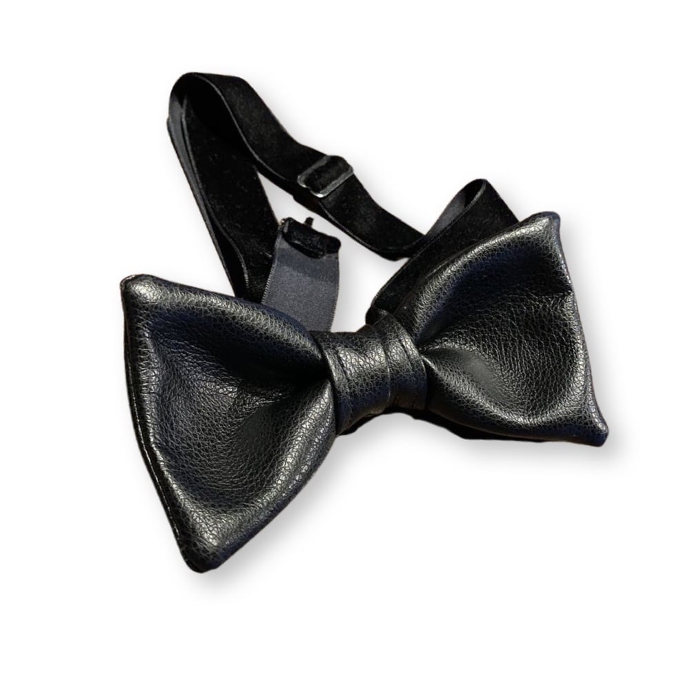 FAUX LEATHER | BOWTIE 