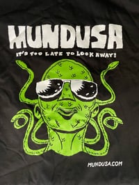 MUNDUSA Glow-in-the-Dark Silk Screen T-shirt on Comfort Colors 