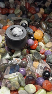 Image 2 of HALLOWEEN CRYSTAL CONFETTI