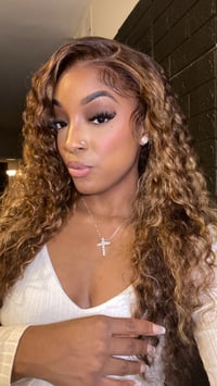 26” 4/27 Deep Wave Wig