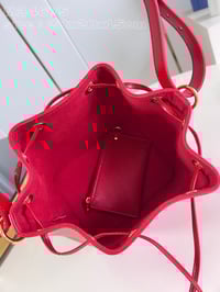 Image 6 of LV Neo Epi Leather