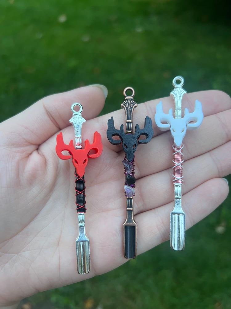 Image of CAVERNS shovels