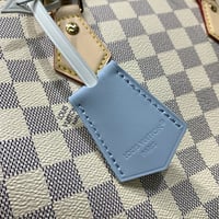 Image 15 of ĻV New Speedy