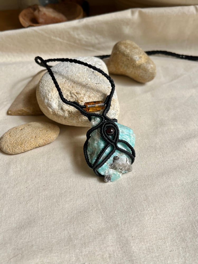 Image of macrame necklace with amazonite, amber and garnet 