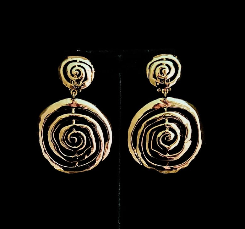 Image of Gold Swirl Clip-On Earrings 