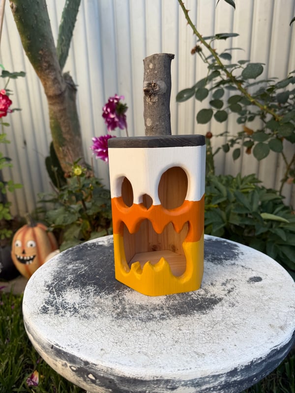 Image of Candy corn (squiggles)