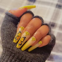 Image 2 of Nails - Long (Yellow Butterfly Design)