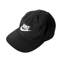 Image 3 of NIKE 90's HAT