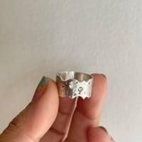 Image 2 of Luna y estrellas ring