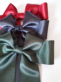 Image 2 of Pearl satin ribbon with gold flecks 