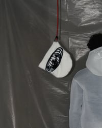 Image 2 of Studios beanies