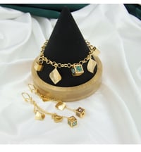 Image 3 of The Amiya set