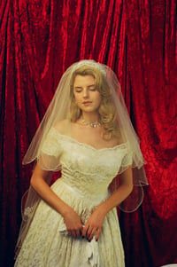 Image 6 of 1960s Veil Headpiece