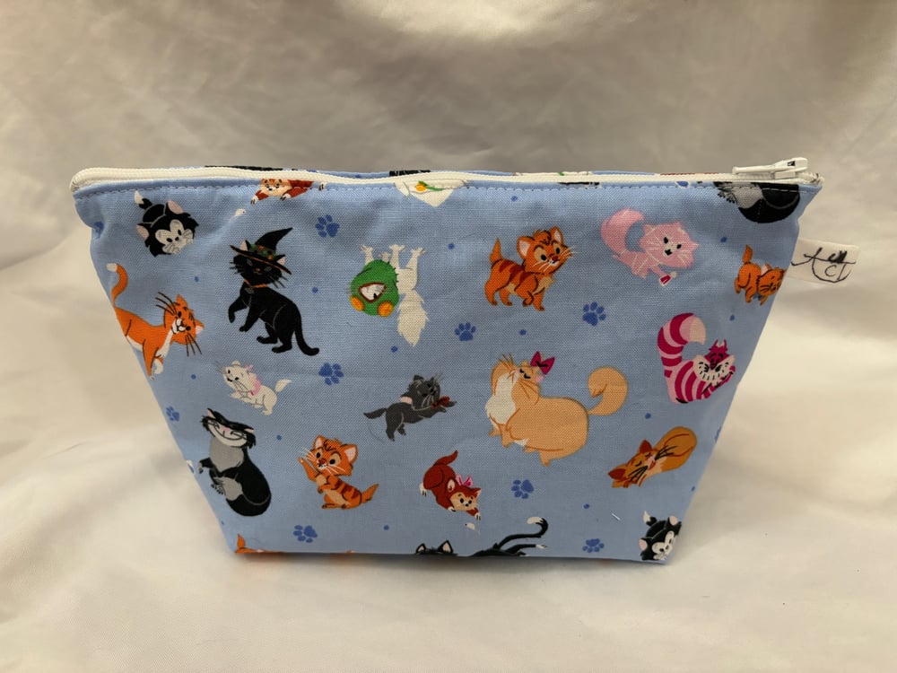 Image of Cartoon  Cat Zipper Pouch 