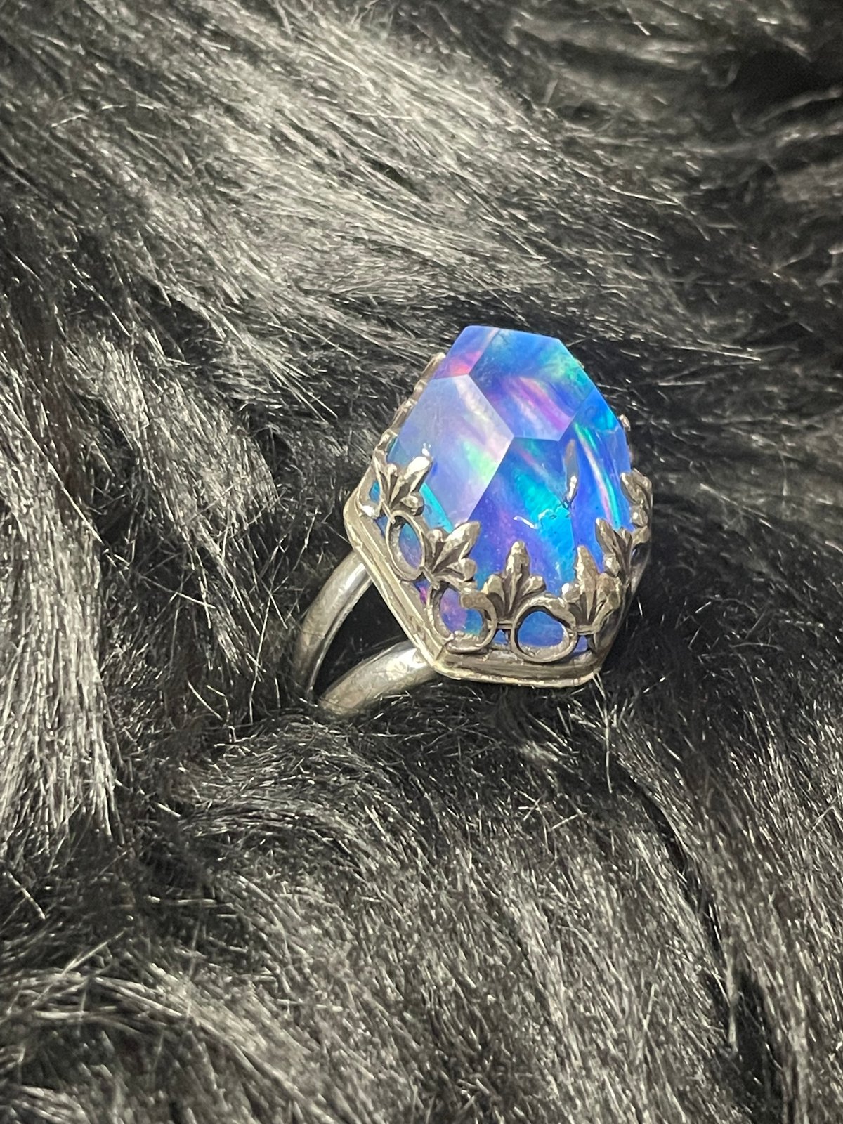 Vintage Ring Sapphire Crystal Cocktail Ring with Clear