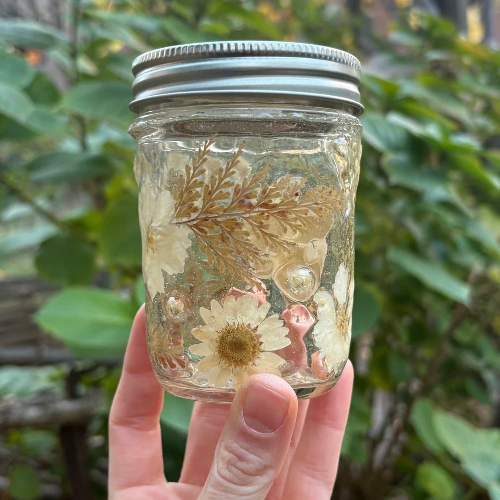 Image of floral 8oz white jar