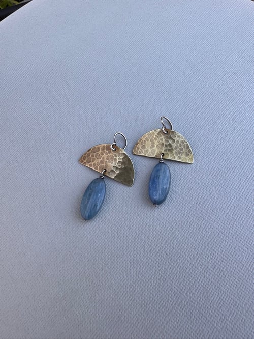 Image of Kyanite Drops