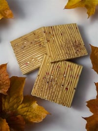 Cosy Cabin Half Bark Bar
