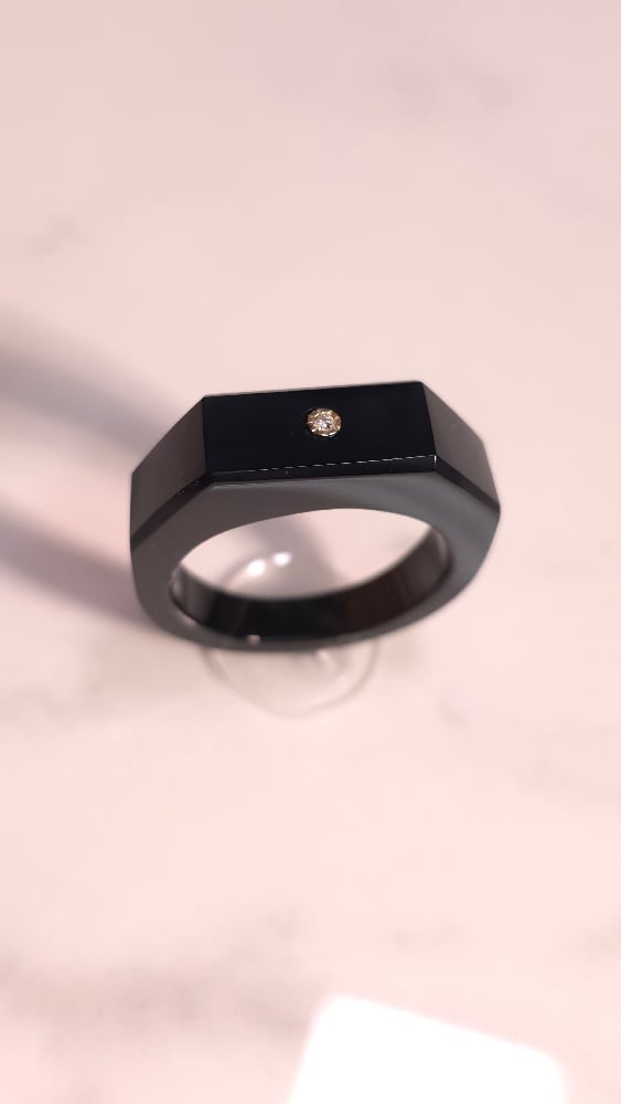 Image of Obsidian Signet 