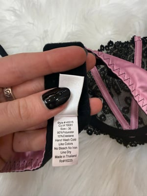 Image of Vintage Shirley of Hollywood Lace Bra - 36