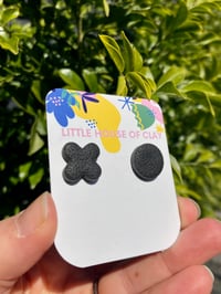 Image 2 of KISS ME STUDS - Black 
