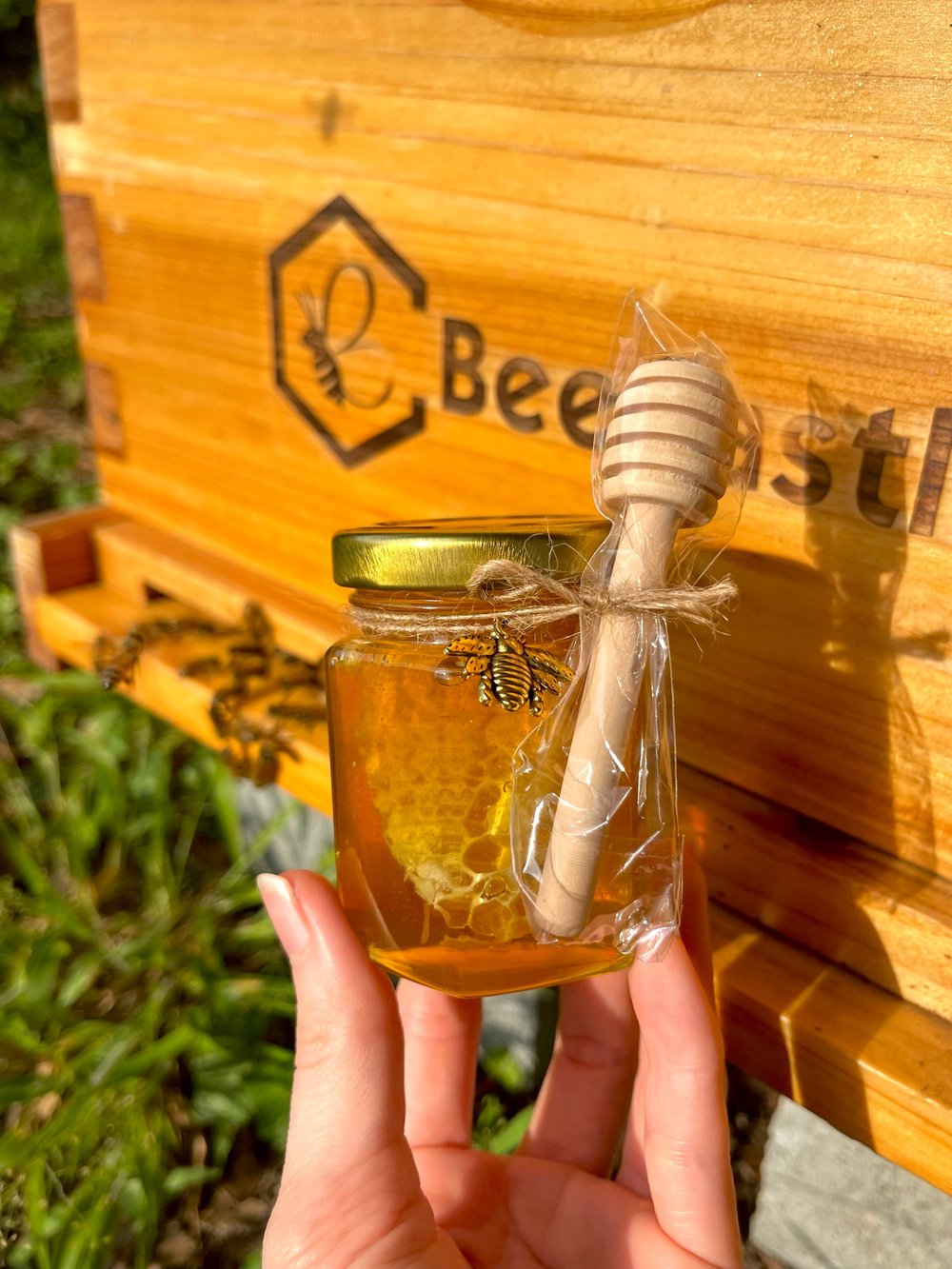Image of 3oz Raw Honeycomb Jar