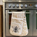 Image 3 of Bumblebee oven glove