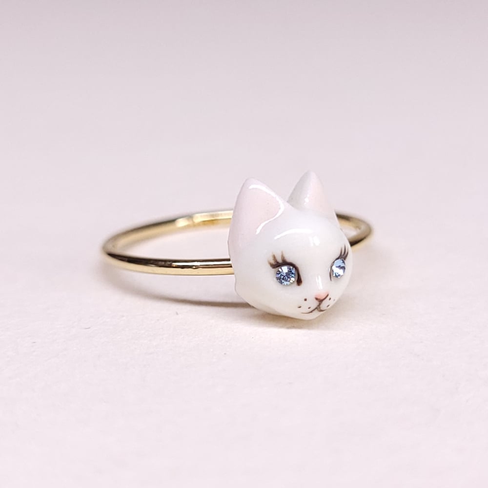 Image of White Porcelain & Gold Filled Cat Ring