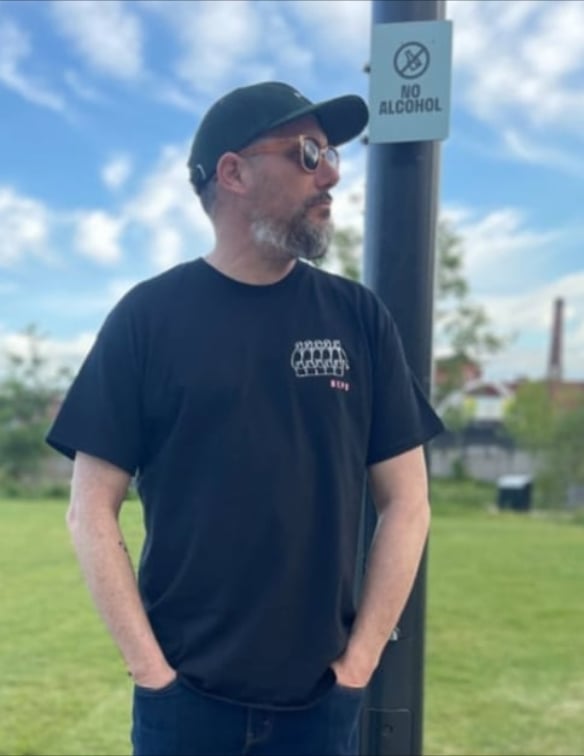 Louie Tee Image 4