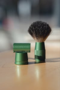 Image 1 of Shave Set