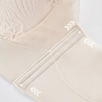 Image 3 of Women's Thin Push-Up Bra Seamless Back Minimizes Side Bulges Uplift Support Underwear Elegant Lace T