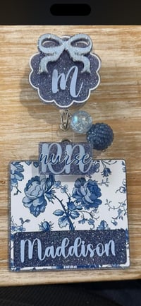 Scallop initial badge reel with 3D bow + extra acrylic on snap + badge buddy + beads  