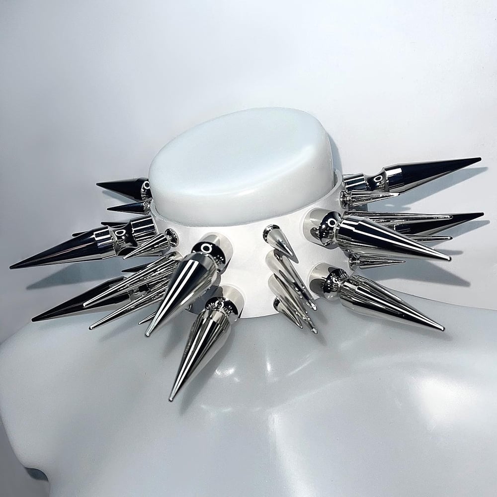Image of GIGABYTE CHOKER