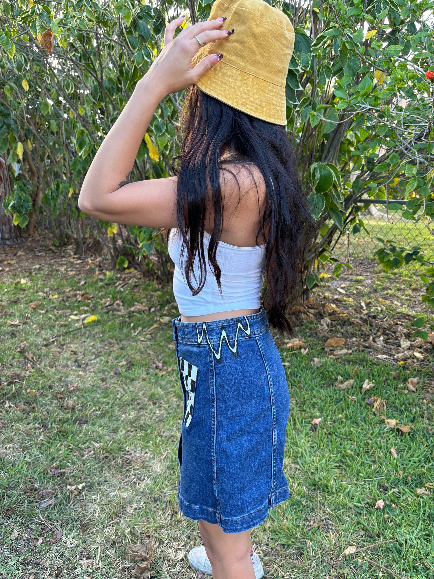 Image of Daisy head skirt 
