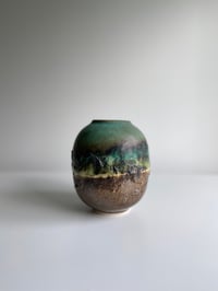Image 1 of Stoneware vessel 1