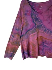 Image 6 of ♻️ UPCYCLED 2X Plus 100% Pima Cotton Top in Overdyed Geode Ice Dye