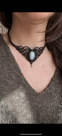 Image 2 of modello “IRIS” con labradorite bianca ✨