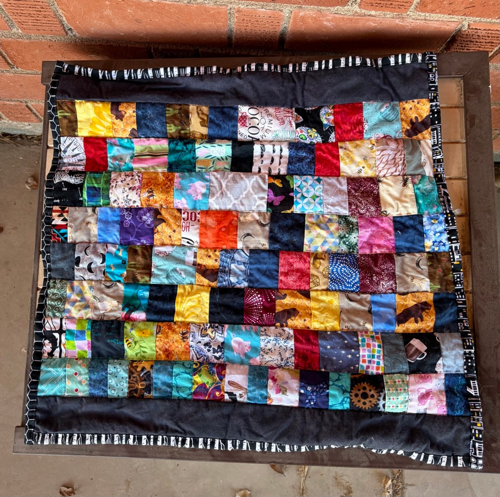Image of Scrappy Patchwork Cat Quilt