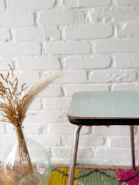 Image 2 of Tabouret en formica 