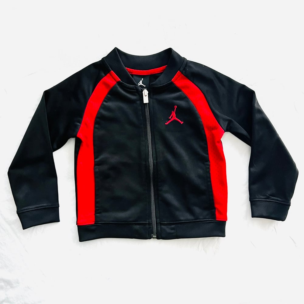Image of JORDAN JUMPMAN BLACK AND RED ZIP-UP JACKET size 24M